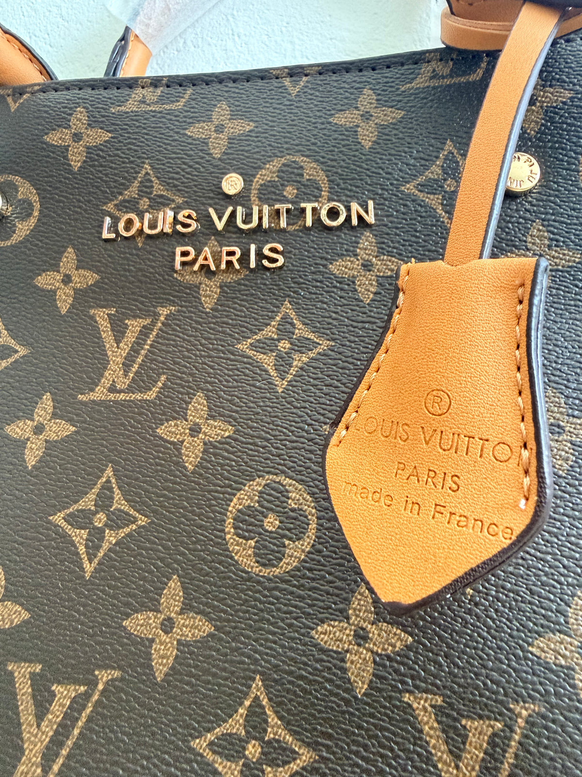 LV DUPE
